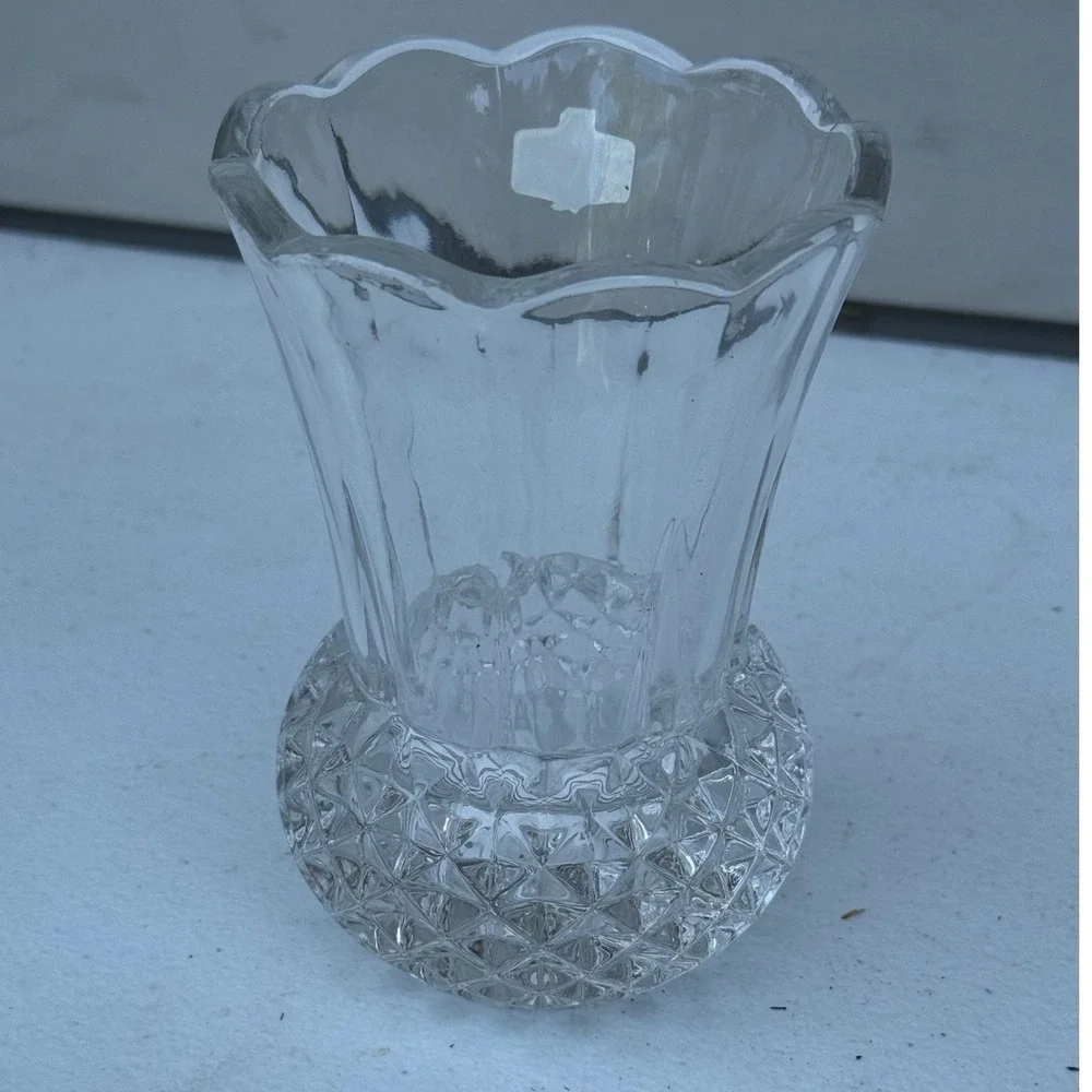 Zajecar 24% Lead Crystal Thistle Bud Vase Yugoslavia Scalloped 6